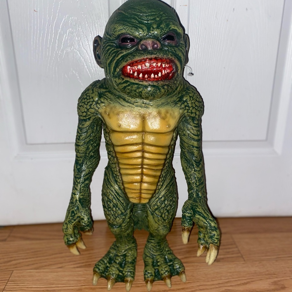 GHOULIES 2 - FISH GHOULIE PUPPET PROP 23” Trick Or Treat studios